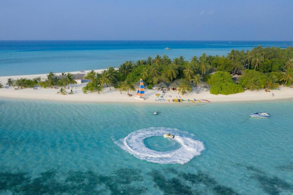 Maldives – Hôtel Holiday Island Resort & Spa 4 – Dhiffushi (1)