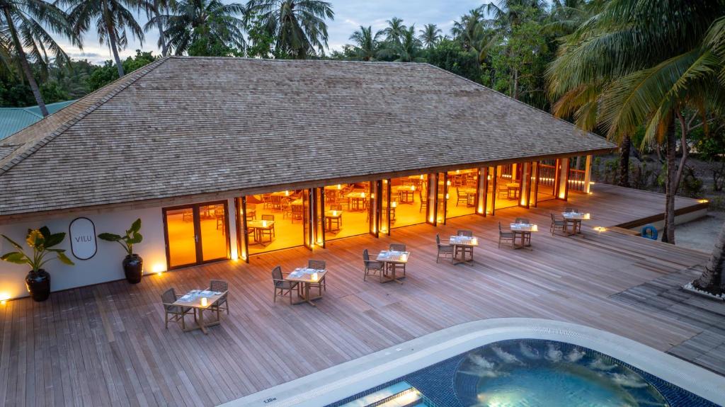 Maldives – Hôtel Holiday Island Resort & Spa 4 – Dhiffushi (2)